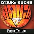 Freche Tattoos auf blutjungen Bankiers