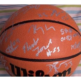 2005-06 UConn autographed NCAA basketball (Jim Calhoun, Hilton Armstrong, Josh Boone, Rudy Gay, A.J. Price)