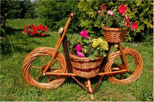 Fahrrad, Motorrad aus Korbgeflecht, Rattan, Weidenkörbe, bepflanzen möglich, Pflanzkorb, Blumentopf, Blumentöpfe, Pflanzkübel, Pflanztrog, Pflanzgefäß, Pflanzschale, Pflanzkasten, Übertopf