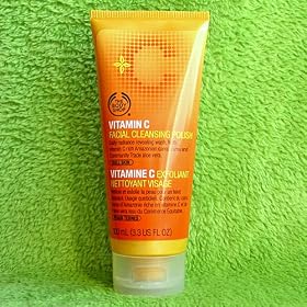 Body Shop Vitamin C Facial Cleansing Polish