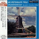 Revue Oscar Peterson  / At the Concertgebouw