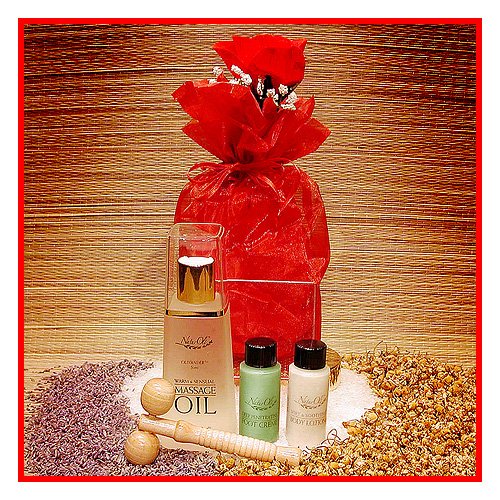 Sensual Massage Gift Set for Ladies - Includes NaturOli's Warm & Sensual Massage Oil - 6.7 oz. Chosen by 