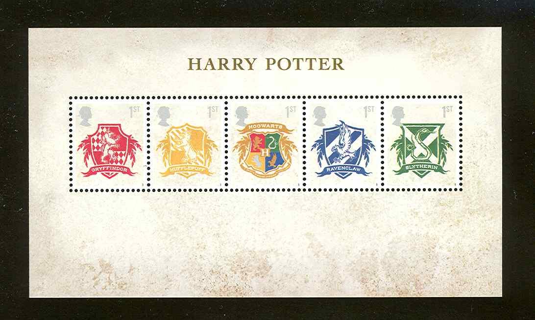 Amazon.com: Harry Potter - Hogwarts Crests Collectible Postage ...