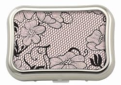 Lace Romance Manicure Kit