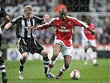 Jigsaw of Abou Diaby (Arsenal) Damien Duff (Newcastle) from Arsenal FC