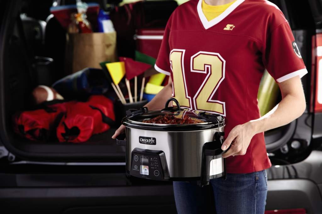 Amazon.com: Crock-Pot SCCPCTS605-S Cook Travel Serve 6-Quart ...