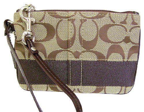 coach wristlets pursed