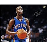 Chauncey Billups Autographed New York Knicks Ball In Hands Horizontal 16x20 Photograph - NBA Photos