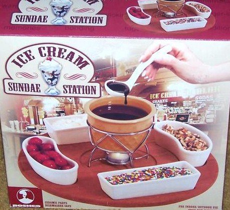 ICE CREAM SUNDAE STATION & Dessert Maker - 9 Piece Set