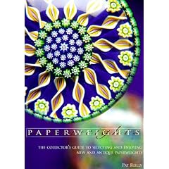 Paperweights: The Collector's Guide to Identifying, Selecting, and Enjoying New and Vintage Paperweights (Collectors Guide Series)