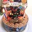 ★仮面ライダーオーズ・ キャラデコ・チョコ生クリーム苺デコレーションケーキ5号スライス苺2段サンド(バースデーオーナメント・キャンドル6本付き)