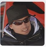 TRI-4 Strickmütze mit Schirm Wollmütze gestrickte Mütze Wintermütze mit Schild Skimütze Snowboardmütze Damenmütze Herrenmütze Winterstrickmütze Strickmützen Wollmützen gestrickte Mützen Wintermützen Skimützen Snowboardmützen Winterstrickmützen braun schwarz weiß (wollweiß)