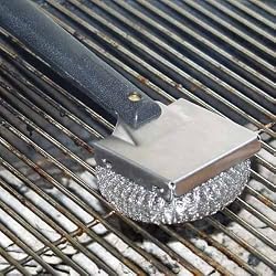 Tool Wizard Grill & BBQ Brush Wizard Grill Scrubber. This brush was tested and HIGHLY RECOMMENDED by Cooks Illustrated Magazine.