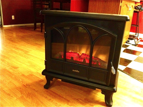 Amazon.com - Duraflame Large Stove Heater, Black, DFS-750-1 - Electric