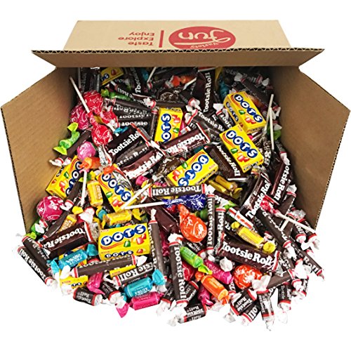 Halloween Candy Trick Or Treat Variety Pack Mixed Assortment Bulk Value (104 oz)