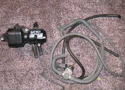 1992 Suzuki GSXR 1100 Gsx-r 1100 Emissions Control Valve And Hoses Image 1992 Suzuki GSXR 1100 Gsx-r 1100 Emissions Control Valve And Hoses