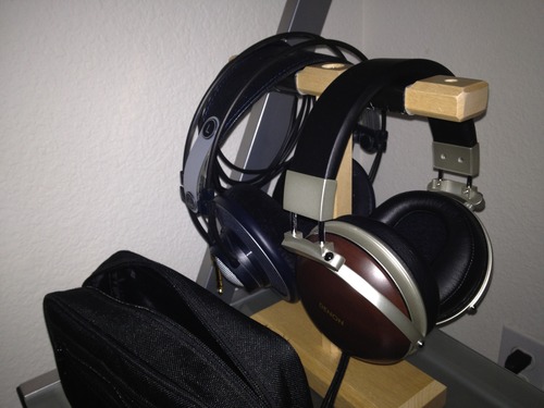 mos Wood Dual Headphones Stand for Bose Q