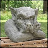 Eigenschaften Fiona Jane Scott / Devonshire Stone  / Devonshire Skulptur - Fensterhocker rechts - Gargoyle
