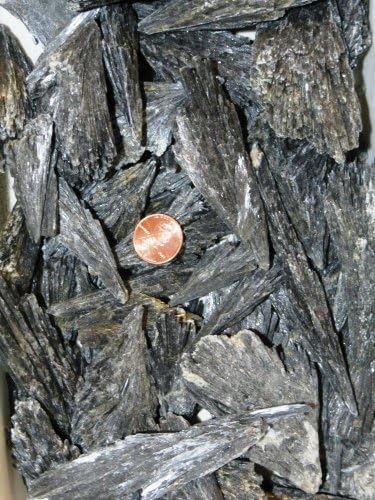 Black Kyanite Blades Wholesale Bulk 20 Lbs
