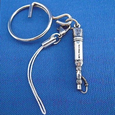 ノイマン U 67/87 マイク キーホルダー（携帯ストラップ付） Neumann U 67/87 Microphone Silver Keychain