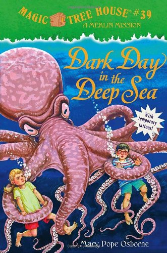 Magic Tree House #39: Dark Day in the Deep Sea (A Stepping Stone Book(TM))