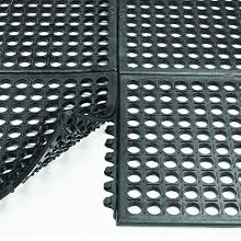 Wearwell Natural Rubber 472 WorkSafe Anti-Fatigue Modular Mat, for Wet Areas, 3' Width x 3' Length x 1/2" Thickness, Black