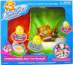 Go Go Pets [Zhu Zhu Pet] Hamster Accessory Kit Hamster Carrier, Bed & Two Blankets [Green & Orange]