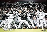 Chicago White Sox - Celebration - Team Signed 16x20 Photograph with 27 Signatures