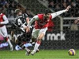 Jigsaw of Eduardo (Arsenal) David Rozehnal (Newcastle) from Arsenal FC