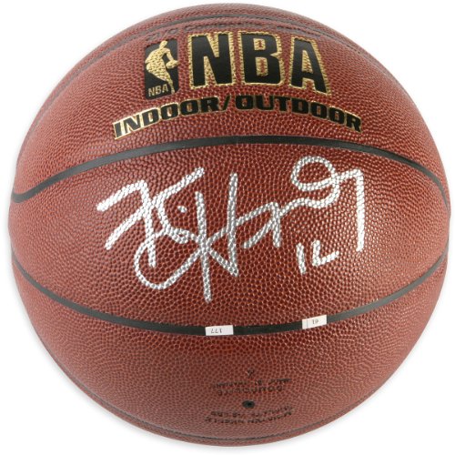 Mounted Memories Chicago Bulls Kirk Hinrich Autographed Spalding Indoor/Outdoor Basketball