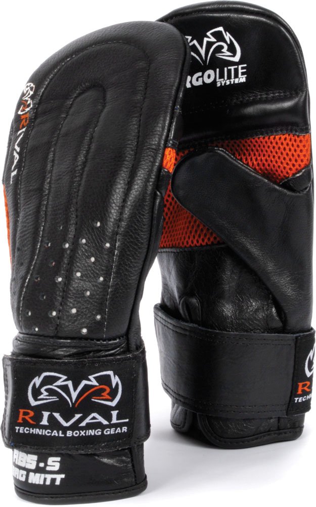 Amazon.com : Rival Leather Bag Mitts, Black, Medium : Bag Boxing ...
