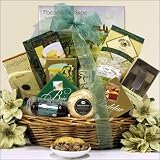 Seasons Greetings: Gourmet Holiday & Christmas Cheese Gift Basket