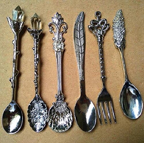 Happyqueen Set of 6pcs Tableware Flatware Kitchen Dining Bar Nostalgic Vintage Royal Style Metal Carved Coffee Spoons and Fork for Sweet Snacks (Silver)