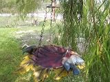 Cute Cast Iron Hanging Leaf Bird Bath