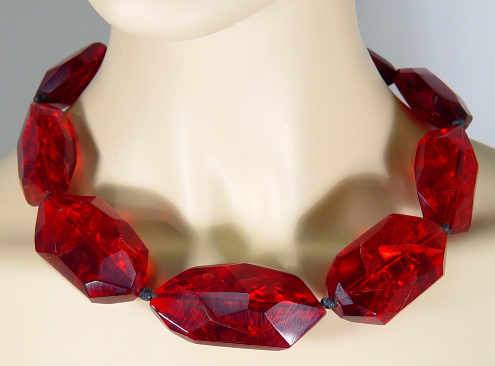 Get stylish necklace from Monies US Ruby