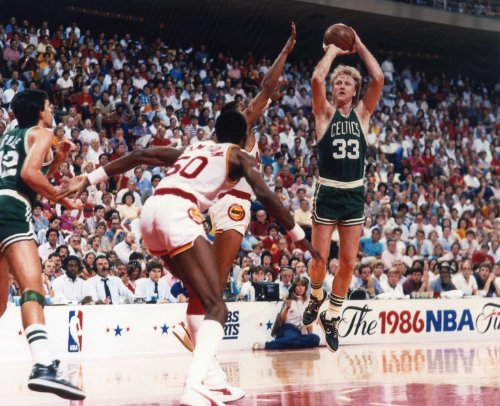 LARRY BIRD BOSTON CELTICS 8X10 SPORTS ACTION PHOTO (L)