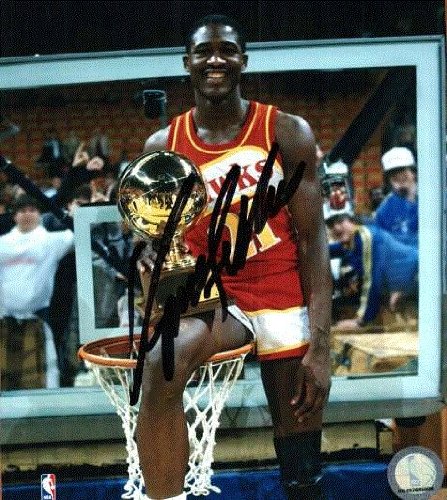 Autographed/Hand Signed Dominique Wilkins 8x10 Photo - Atlanta Hawks 8x10 Photo