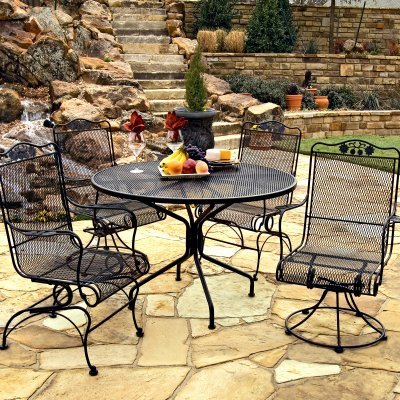 Woodard Briarwood Patio Dining Set - Seats up to 6 - WD1133