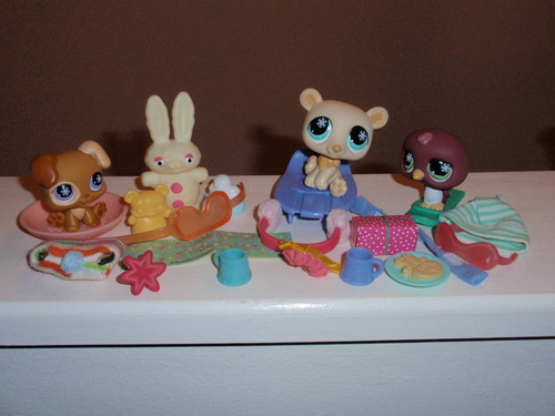 Amazon Littlest Pet Shop Figures Exclusive 2008 Advent Calendar Amazon Littlest Pet Shop Figures Exclusive 2008 Advent Calendar