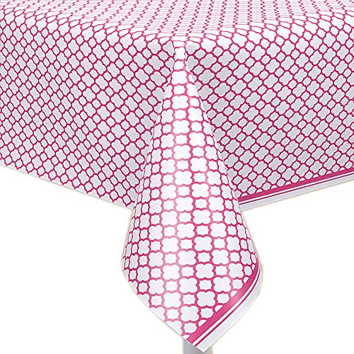 Quatrefoil Plastic Tablecloth, 108