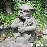 Eigenschaften Fiona Jane Scott / Devonshire Stone  / Devonshire Skulptur - Sleeping Gargoyle klein