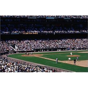 photographie Fans in the stands, watching the Giants playing baseball at Pac Bell Park. est dispe...