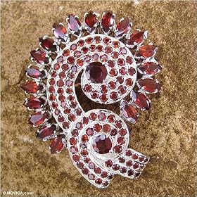 Garnet brooch, 'Diadem' 1.8 W 0.4 W 2.2 L by NOVICA