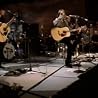 David Bowie performs "Survive" from VH1 Storytellers
