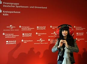Bilder von Aura Dione