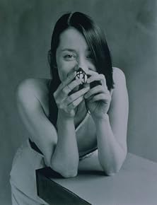 Image of Suzanne Vega
