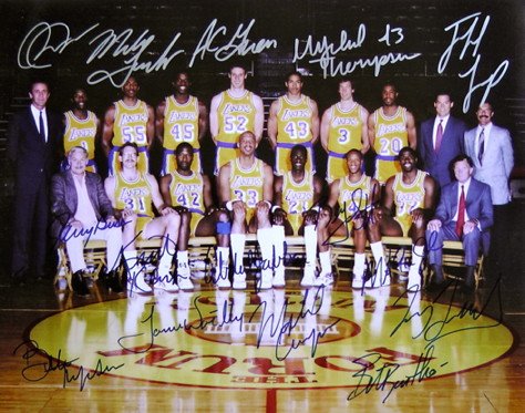 Los Angeles Lakers 1987/1988 World Championship Team Signed Autographed Basketball 11x14 Photo with Custom Frame