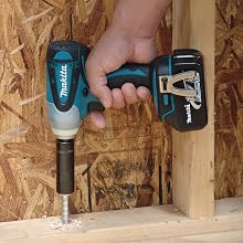 Makita BTW251 18-Volt 1/2-Inch LXT Lithium-Ion Cordless Impact Wrench Kit
