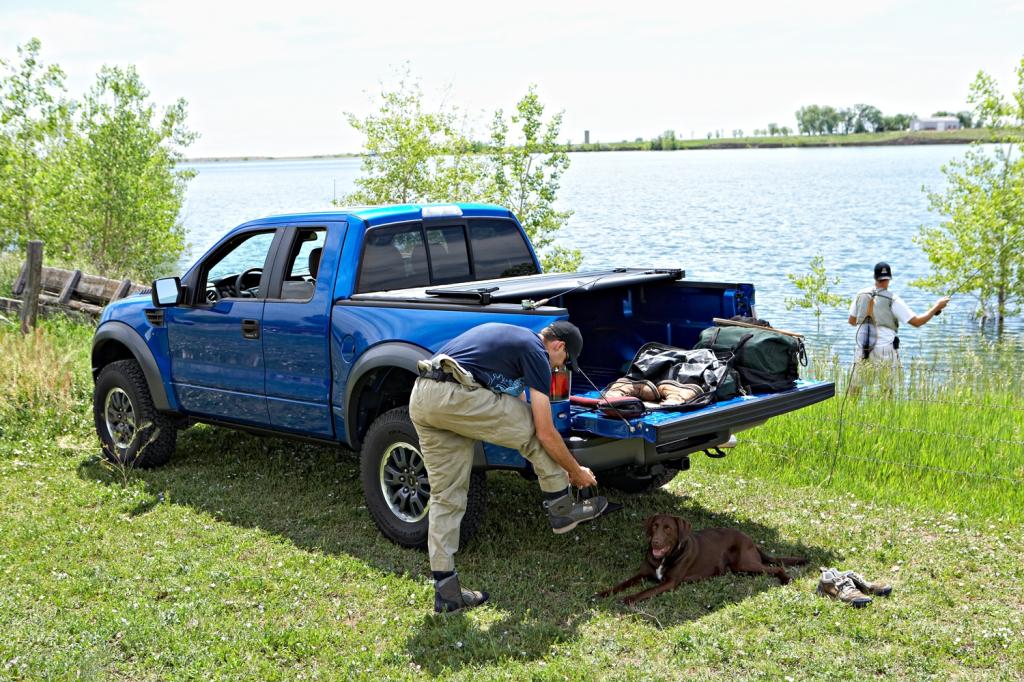 Amazon.com: Bestop 16240-01 EZ Fold Truck Tonneau Cover for Dodge ...