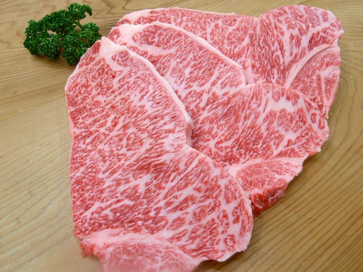 厳选 【 黑毛和牛 最高 A5ランク 雌牛 限定 】